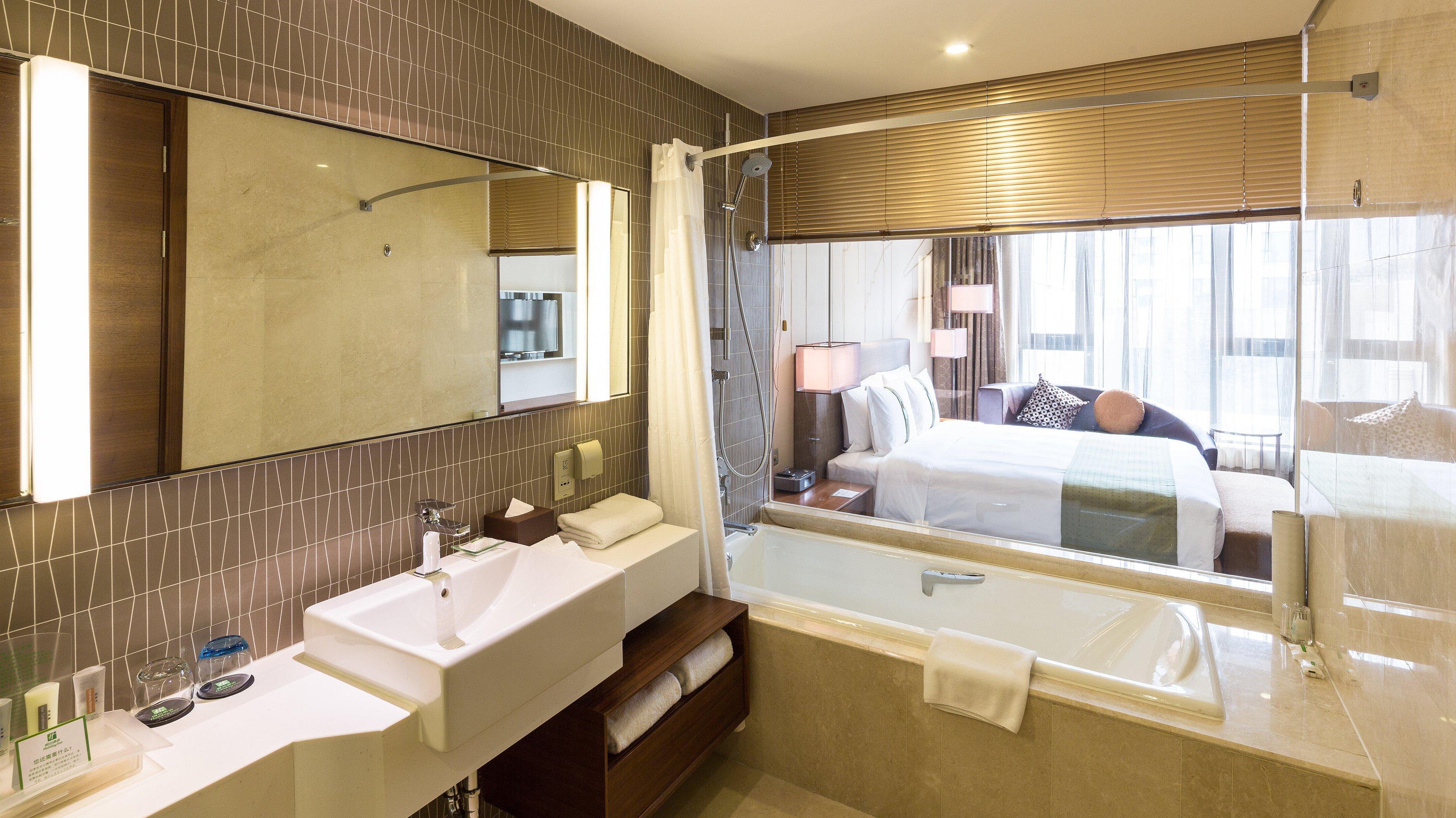 Hotel Hongqiao By Ihg 5*